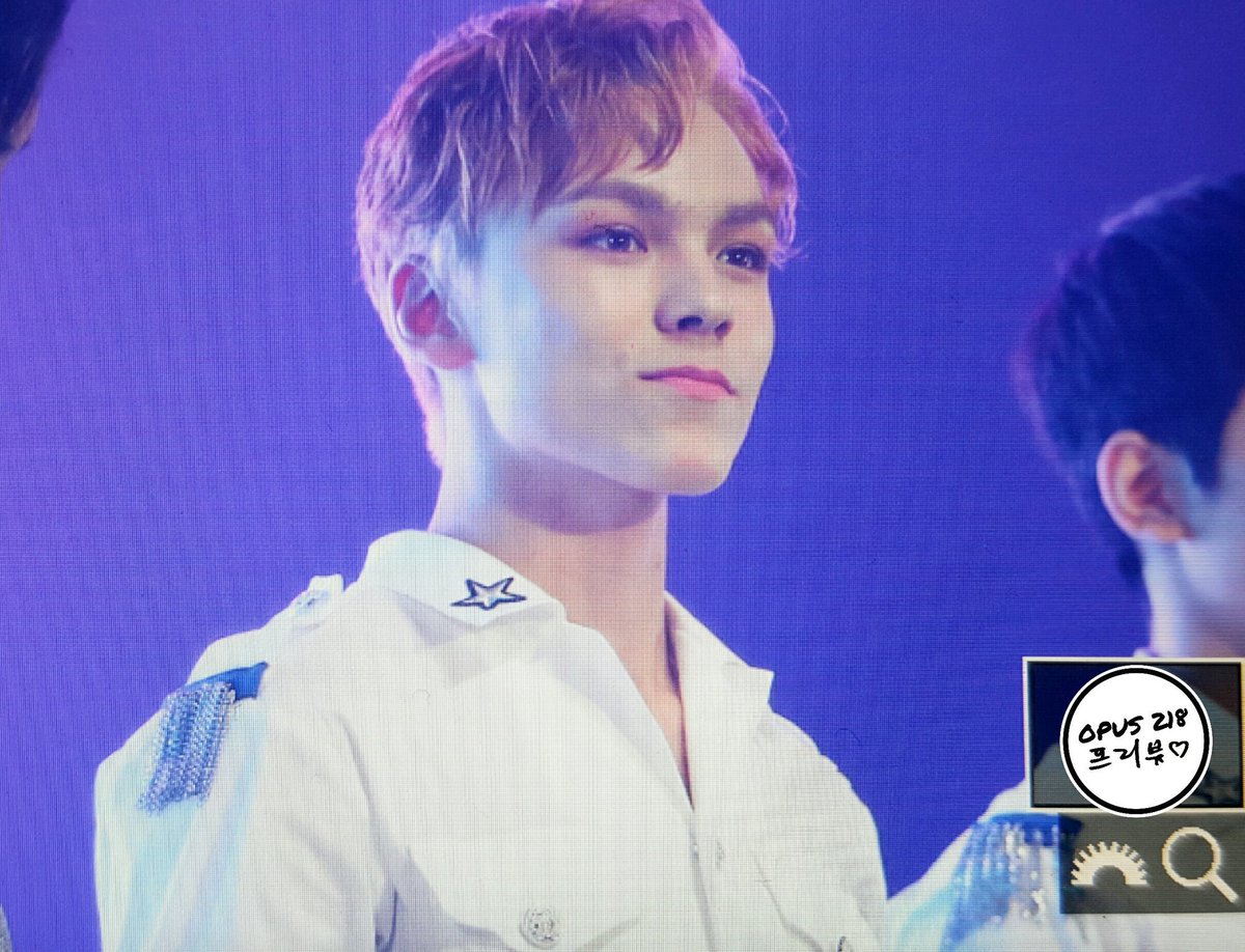 opus_218's tweet photo. 160815 #버논 #세븐틴 천사 같애😇😇😇ㅠㅠㅠㅠㅠㅠㅠㅠ https://t.co/JfcwTGXvfr
