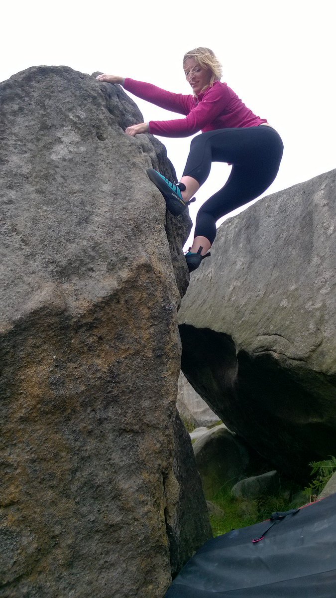 Enjoying the last day of #Womenoutdoors with some bouldering at Stanage @TGCclimbing @CotswoldOutdoor #DofEPhysical