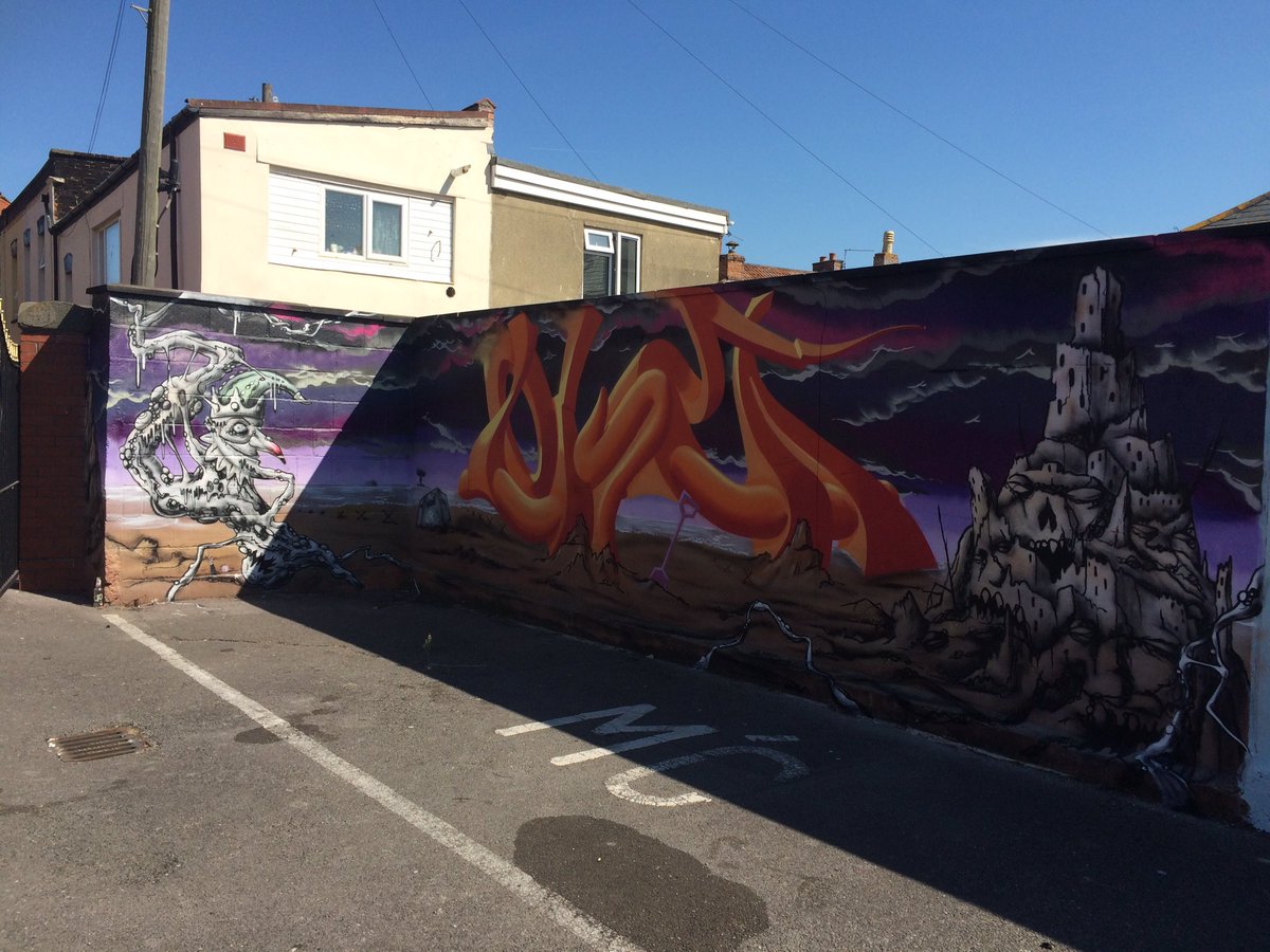 ThePrincessBOS's tweet photo. Our fantastic walls with grateful thanks to #JohnD'Oh plus 2 and all who organised #SprayJam @burnham_on_sea https://t.co/3IpPRakSi8