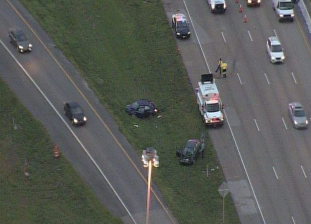 Crash on I-75 SB at Griffin Rd. 2 Lanes Blocked! Expect Heavy Delays! #traffic https://t.co/Ia51aTfDps