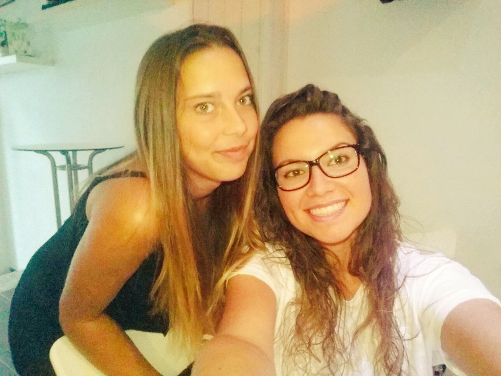 NereaEspera16's tweet photo. #Quebienseestacuandoseestabiien🍹🍋 @mariaespera15 @rociojurado16 @lauraasoto7  @larola2 https://t.co/6a8Fn9mB94