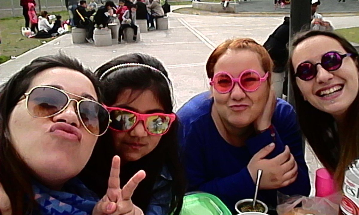 eluneybianca's tweet photo. #FeriadoEnTN @todonoticias  ayer en plaza Lezama :* .. https://t.co/XutfpjNxOK