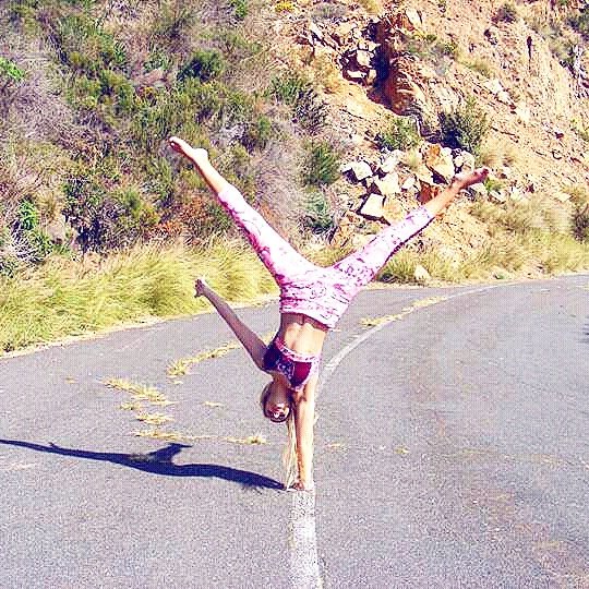 michelleskyh's tweet photo. Turning the Monday blues upside down with some pink! #MaajiActive #StayFit #StayActive #gymnastics #MondayBlues https://t.co/eGVV3iKep8