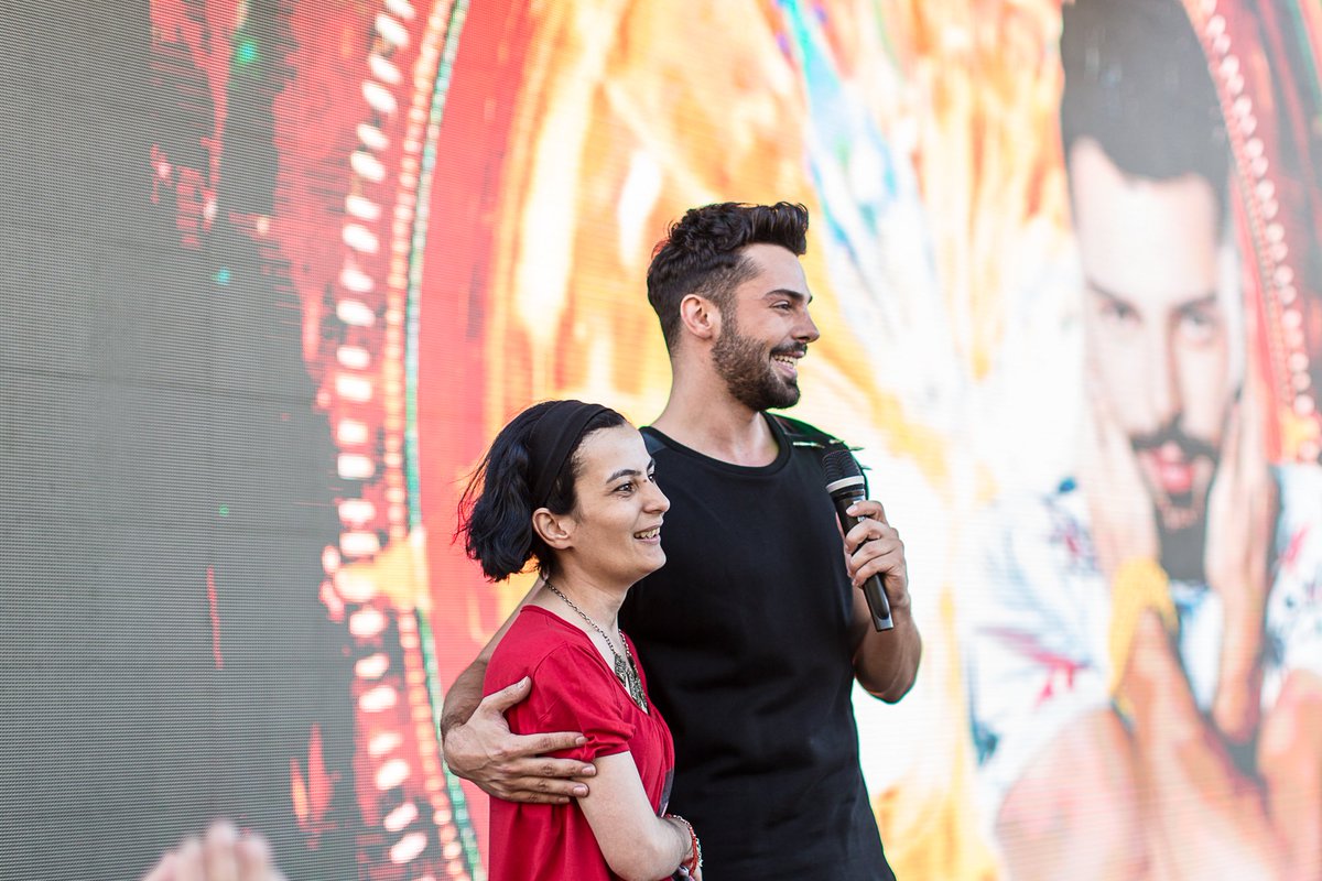 Meleğim. #BDTeam üyelerinin en güzellerinden. Sevgi sensin. Hayranım sana, senin güzel kalbine... <a href="/burcuuatay/">burcu atay</a>