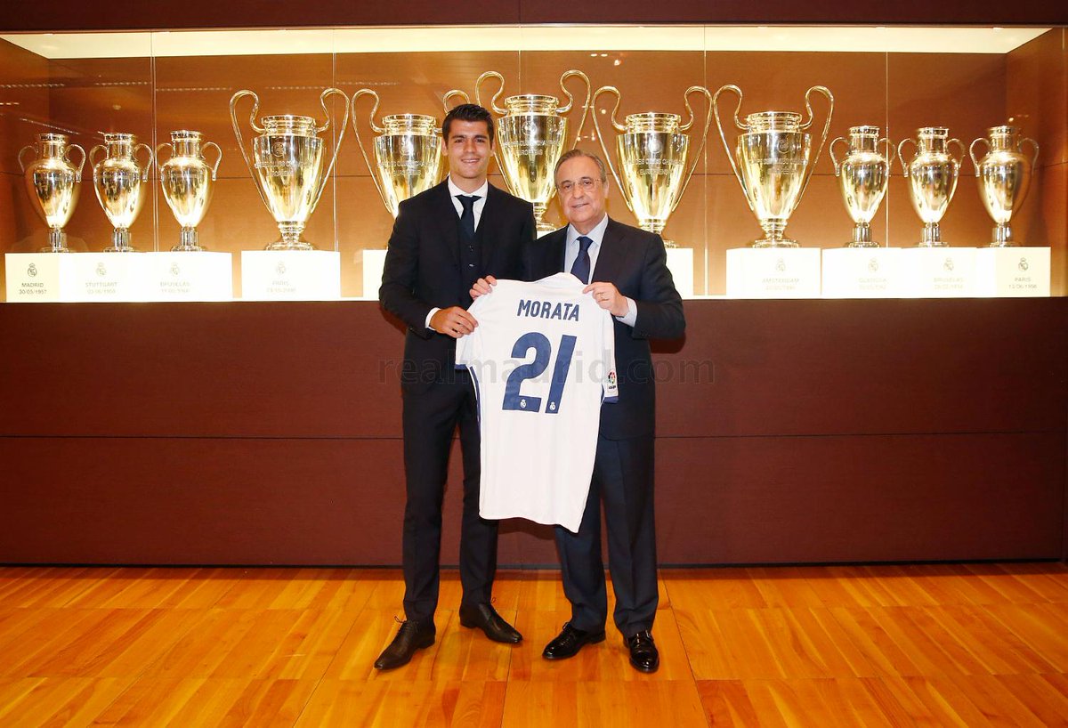 realmadriden's tweet photo. 🙌😃🏟 #WelcomeMorata

🇪🇸 @AlvaroMorata

#HalaMadrid https://t.co/VNaUQ24zdD