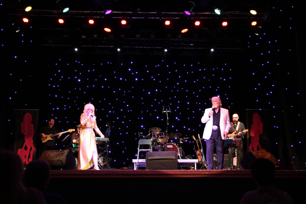 DollyPartonShow's tweet image. Not long till The Winding Wheel @Cfieldtheatres We're there on Friday with Peter White as Kenny Rogers.