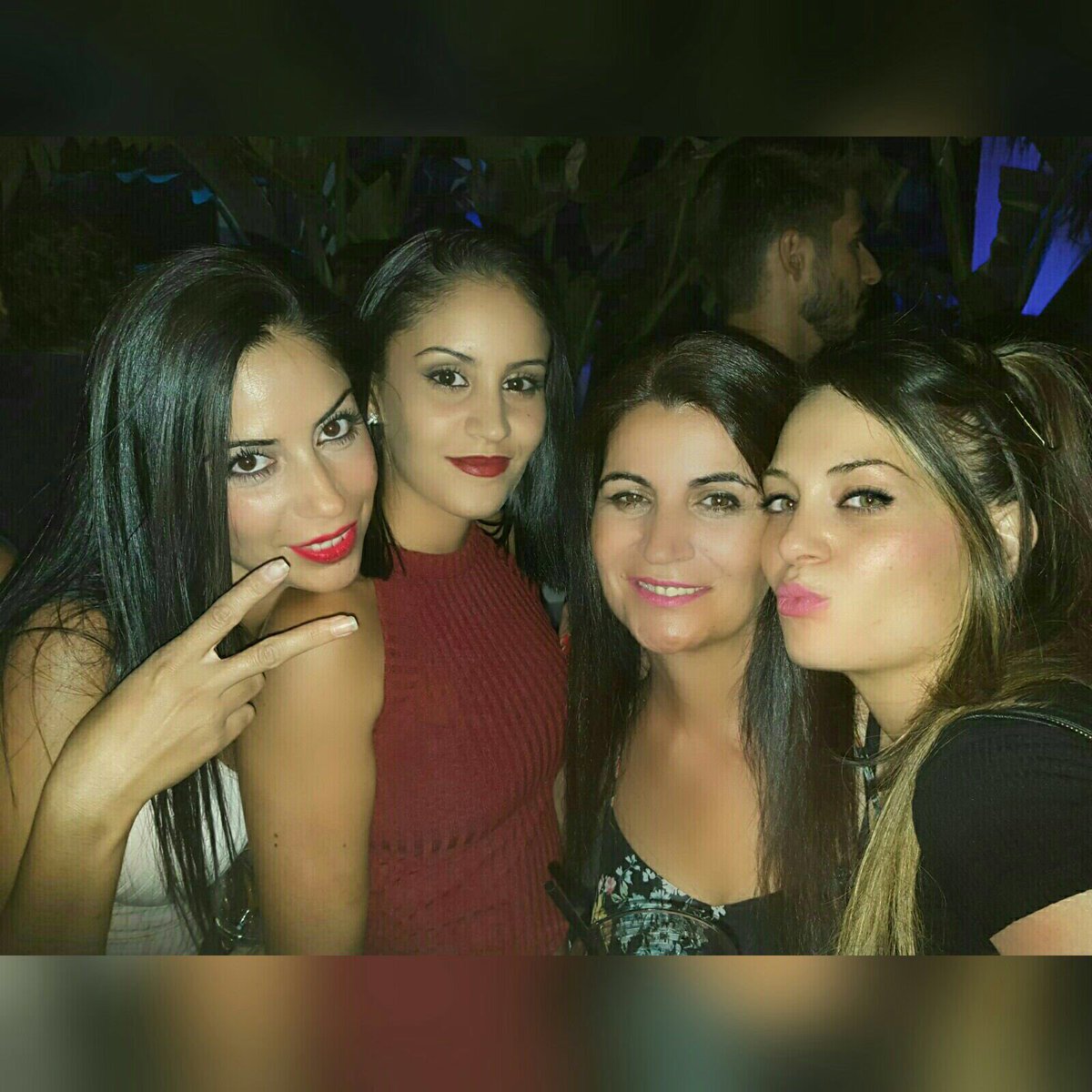 glendags7's tweet photo. Os quiero muchisimo!!!! https://t.co/nfBKUsDjvL