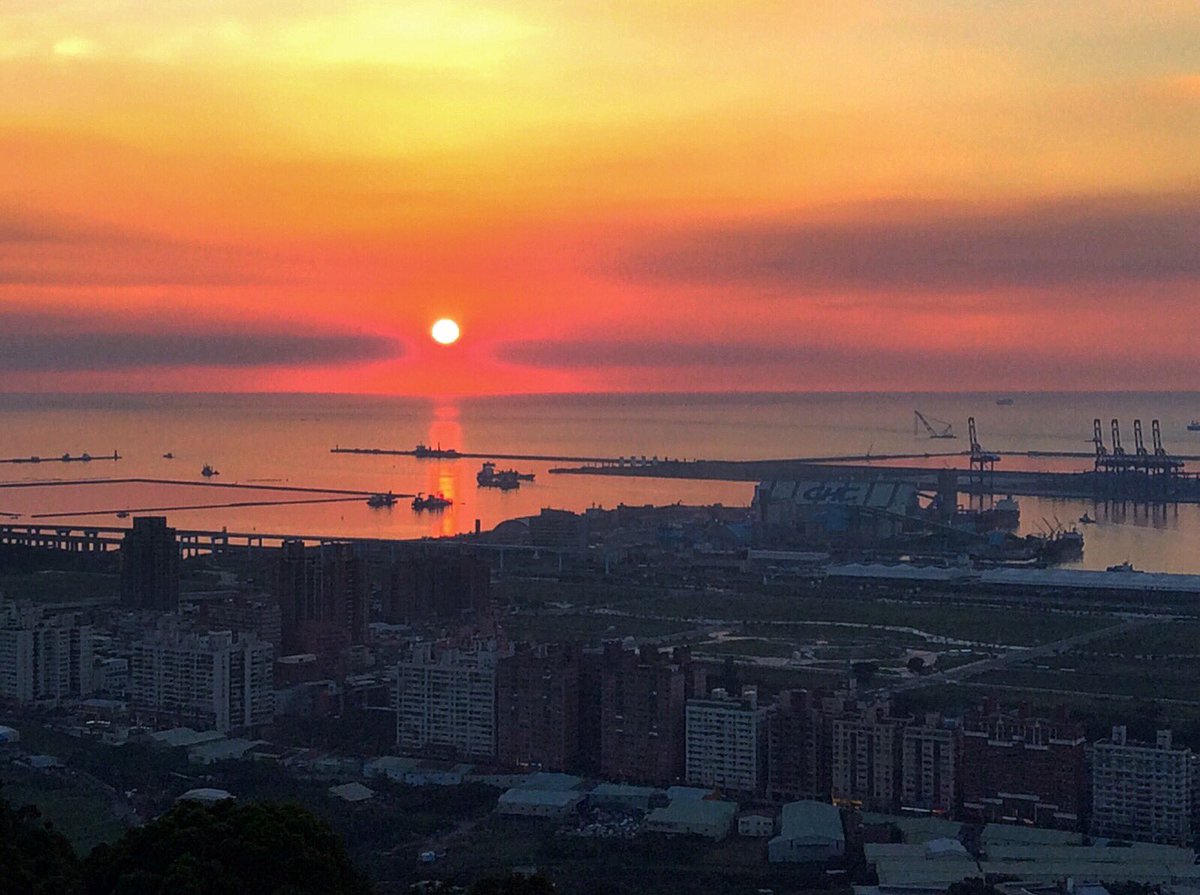 eyecon369's tweet photo. Taipei with ❤️ https://t.co/Nm4iBgnWYl