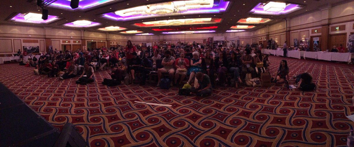 Clich_A's tweet photo. Are we doing #AA2015 memories today? I caught a Whirly, & "All my friends are sitting like delinquents in front" https://t.co/oYWq6lvB5V