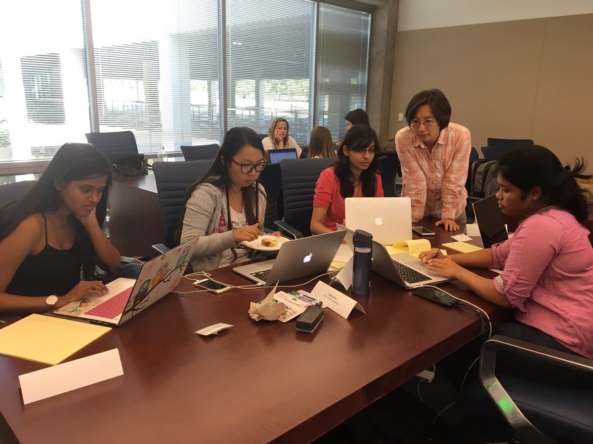 Thrive_WiSE_Org's tweet image. Machine Learning being ably tackled by Team LearnHouse. #codechix #VMwareCodeHouse #vmwareu