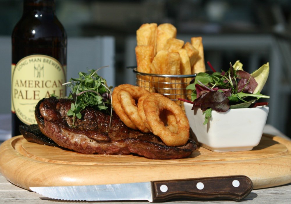 EatBrighton's tweet photo. Oh we do like to eat beside the seaside... #Brightonfood https://t.co/kGqcyMwllQ #eatbrighton #seafrontdining https://t.co/AwUXqyZke1