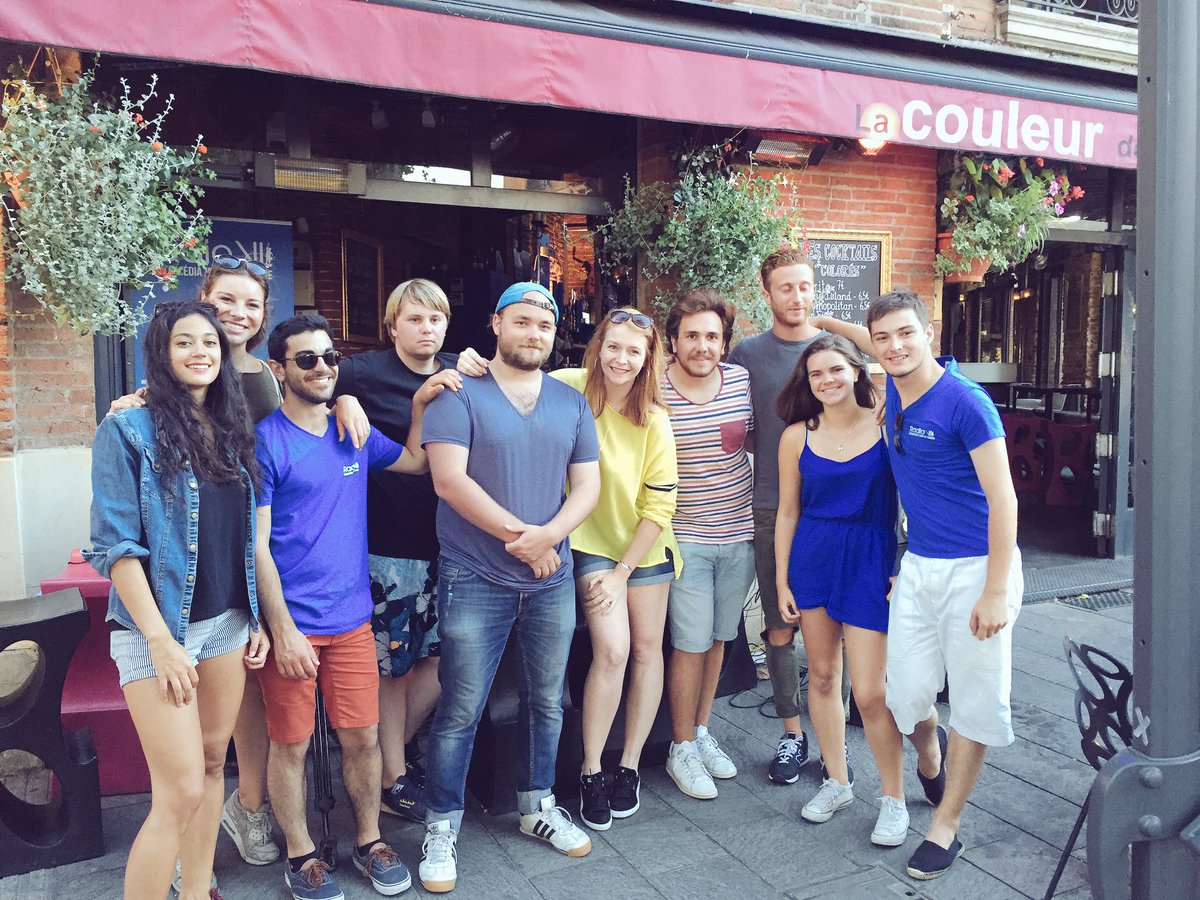 Ginger_Klo's tweet photo. Dès 21h retrouvez l'étape du #RadioVLSummerTour à @Toulouse sur https://t.co/igFILiwk7w !! 🎉✌🏼️☀️
Cc @radio_v_l https://t.co/M4OQjY78QJ