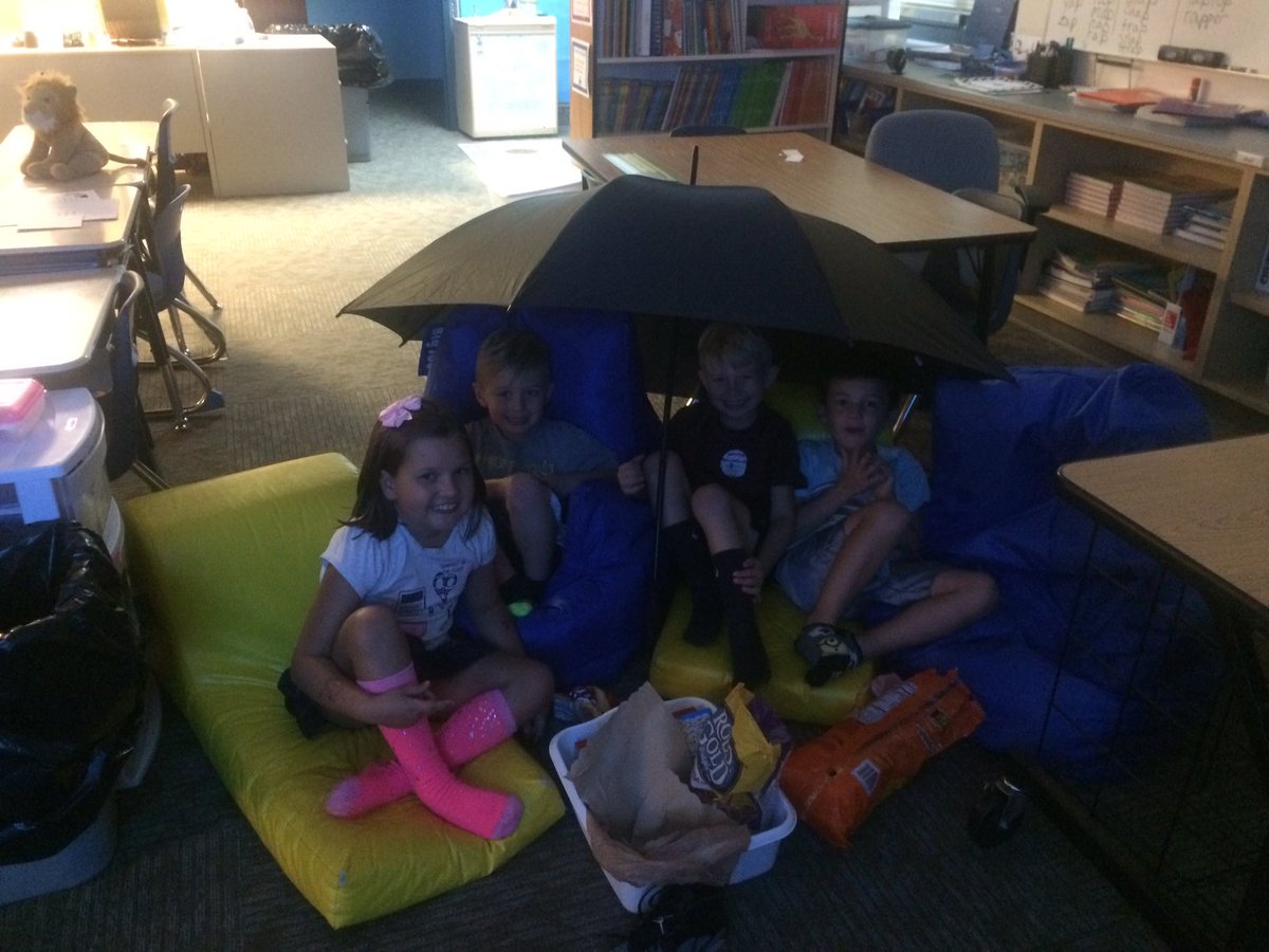 After school camp out #jbsrocks <a href="/MrsParker_2nd/">Emily Parker</a> @MrsSteeno2