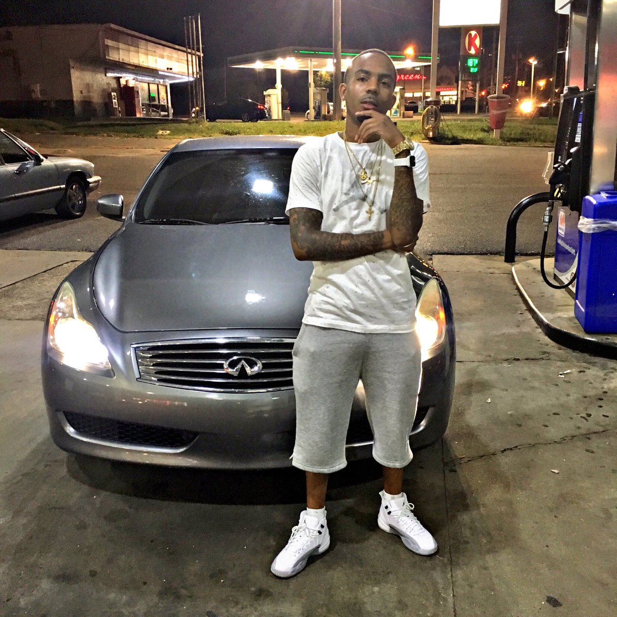 MacDeboStackz's tweet photo. BOSS NIGGA STATUS π€π½ AINT LEAVE NO WITNESS ππ½ OTS OR NUN ITS US AGAINST DA CITY π π₯π₯ #YBG #IAMSTACKZ #OTS https://t.co/QlhAXPrQO4