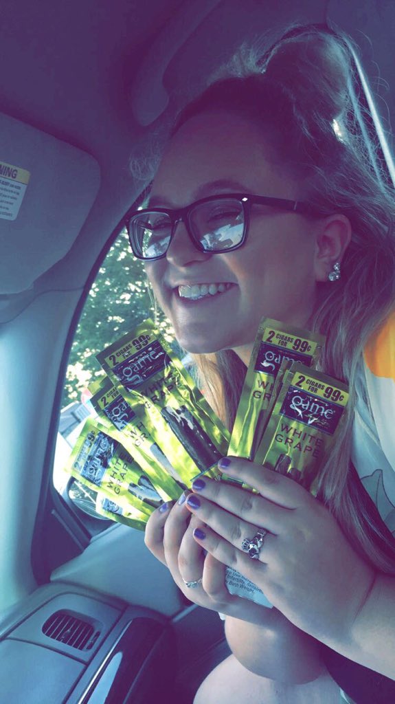 Becca_Kennelly's tweet photo. #chinked https://t.co/k2TIIRFq14