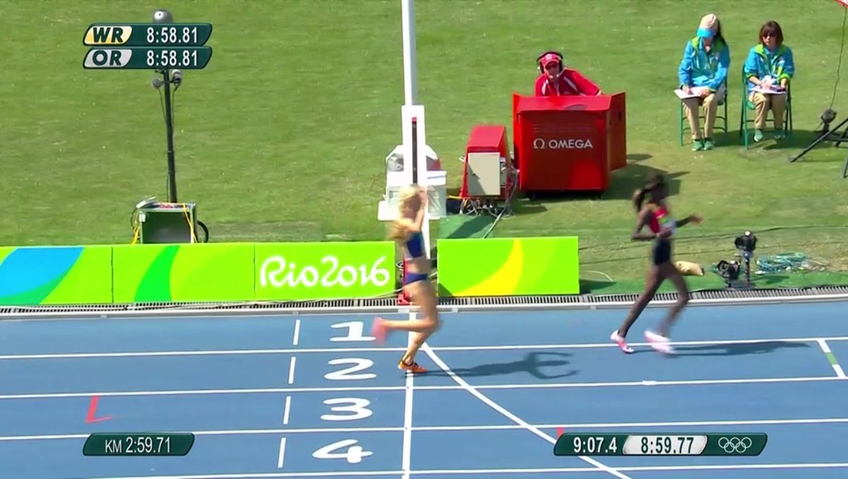 Emma Coburn wins BRONZE in women's steeplechase. The first medal for USA in the event since 1984.