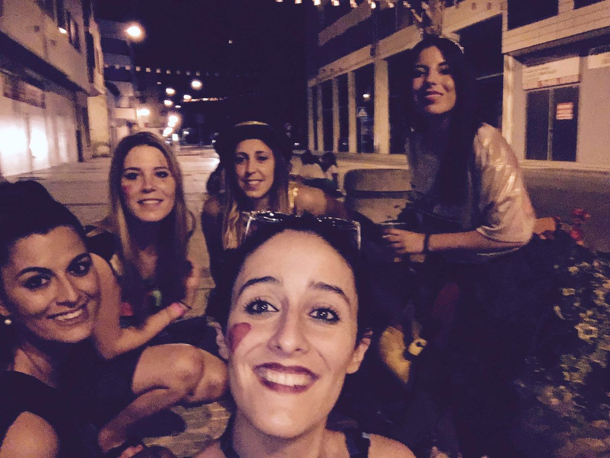 lore5494's tweet photo. 🎉🎉🔝 #fiestas #villar #ellas #circo https://t.co/tQwEwTdvLN