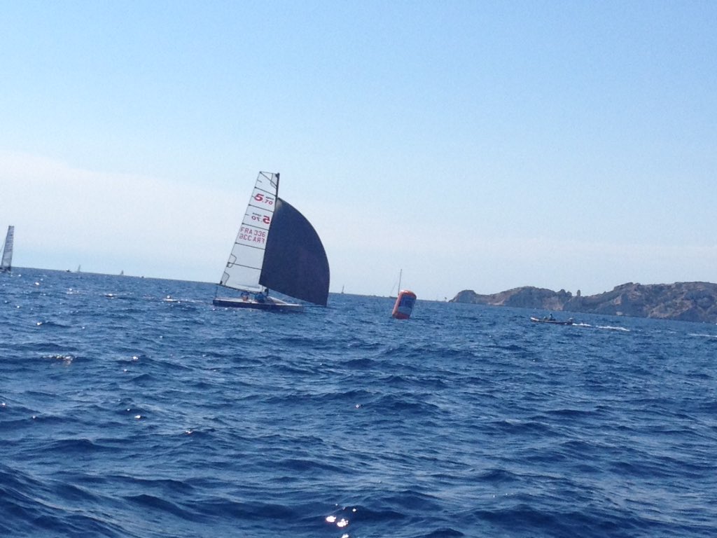 dknautisme's tweet photo. Debut du championnat de France  avec une manche de 5 et 1er pour l'équipage d'Arthur ,Clement,Anais.#dunkerqueetvous https://t.co/Mx9sRnrB5c