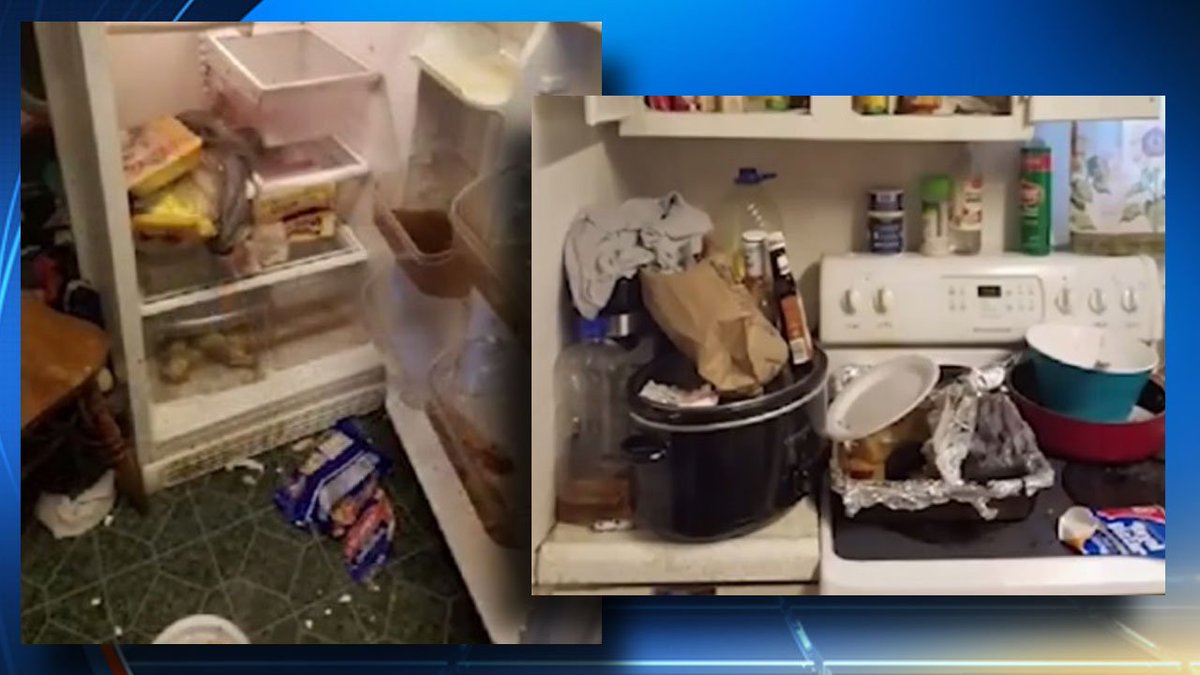 7-year-old boy found outside store trying to sell teddy bear for food bit.ly/2aWhoCC?utm_me… https://t.co/zEahrymj0F