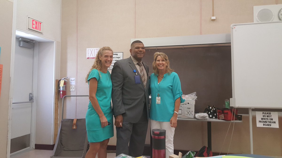 DrExumHunter's tweet photo. ESE-SS Leadership GoTeam! #BCPSESE @DrGrecsek https://t.co/tiyKI4Wjyi
