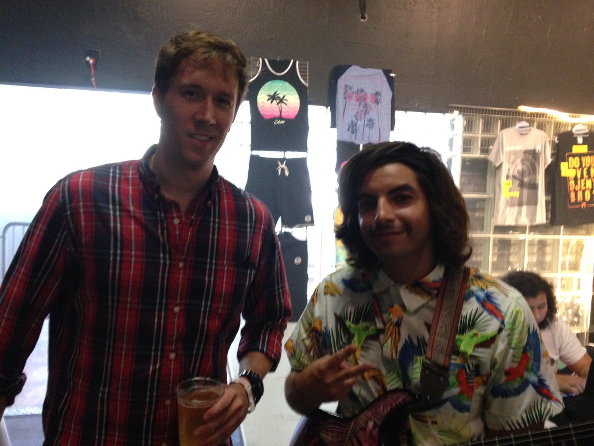 Pixelperspect8's tweet image. Cool meeting @guitarrmar of @CHONofficial wish I knew he was into SSB4 I would've asked who his main was.