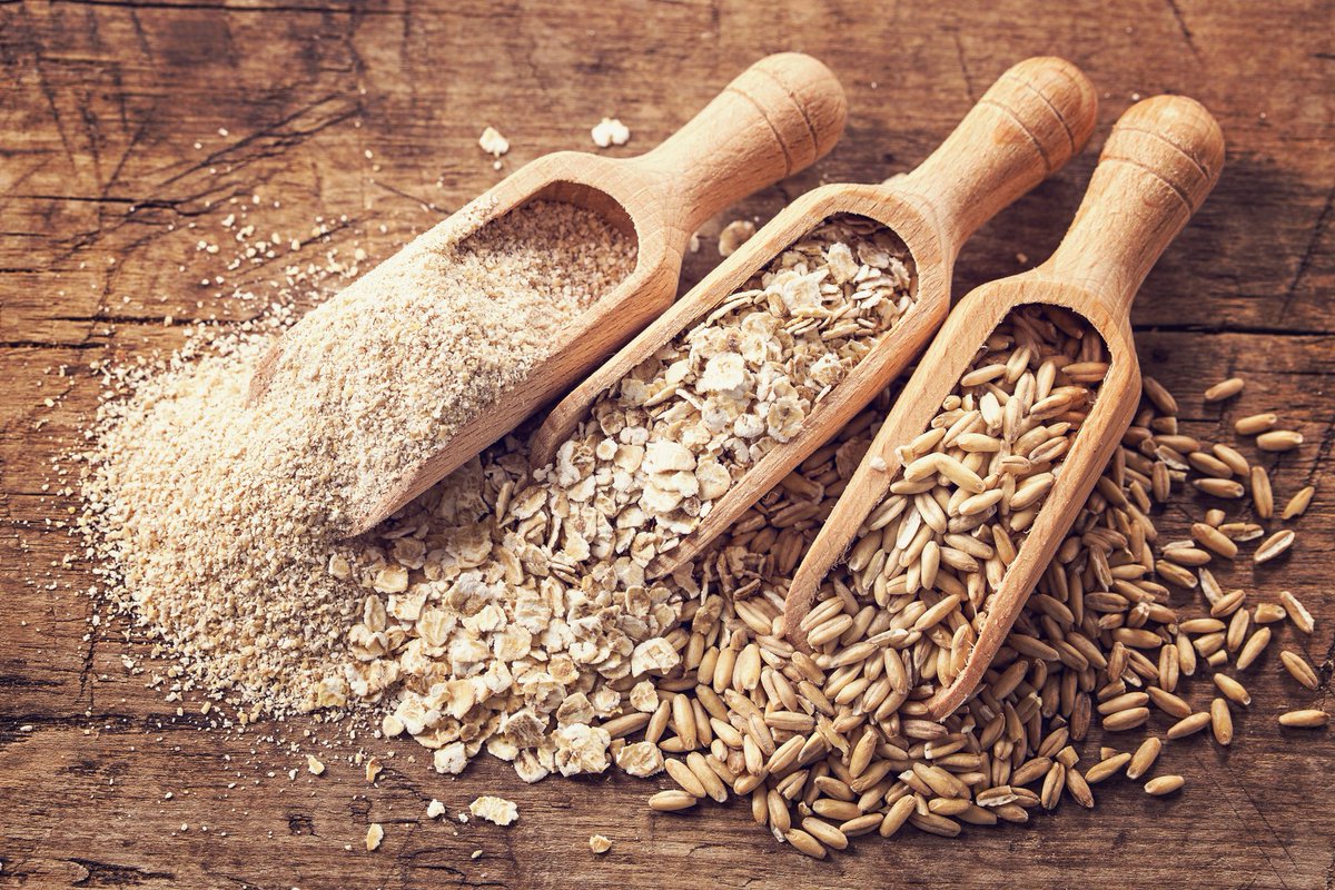 Nutrimom's tweet photo. Grains are an important part of a healthy diet.  Get the 101 on whole vs. refined grains.  https://t.co/d2ixc0FBgC https://t.co/O85S7ffuSd