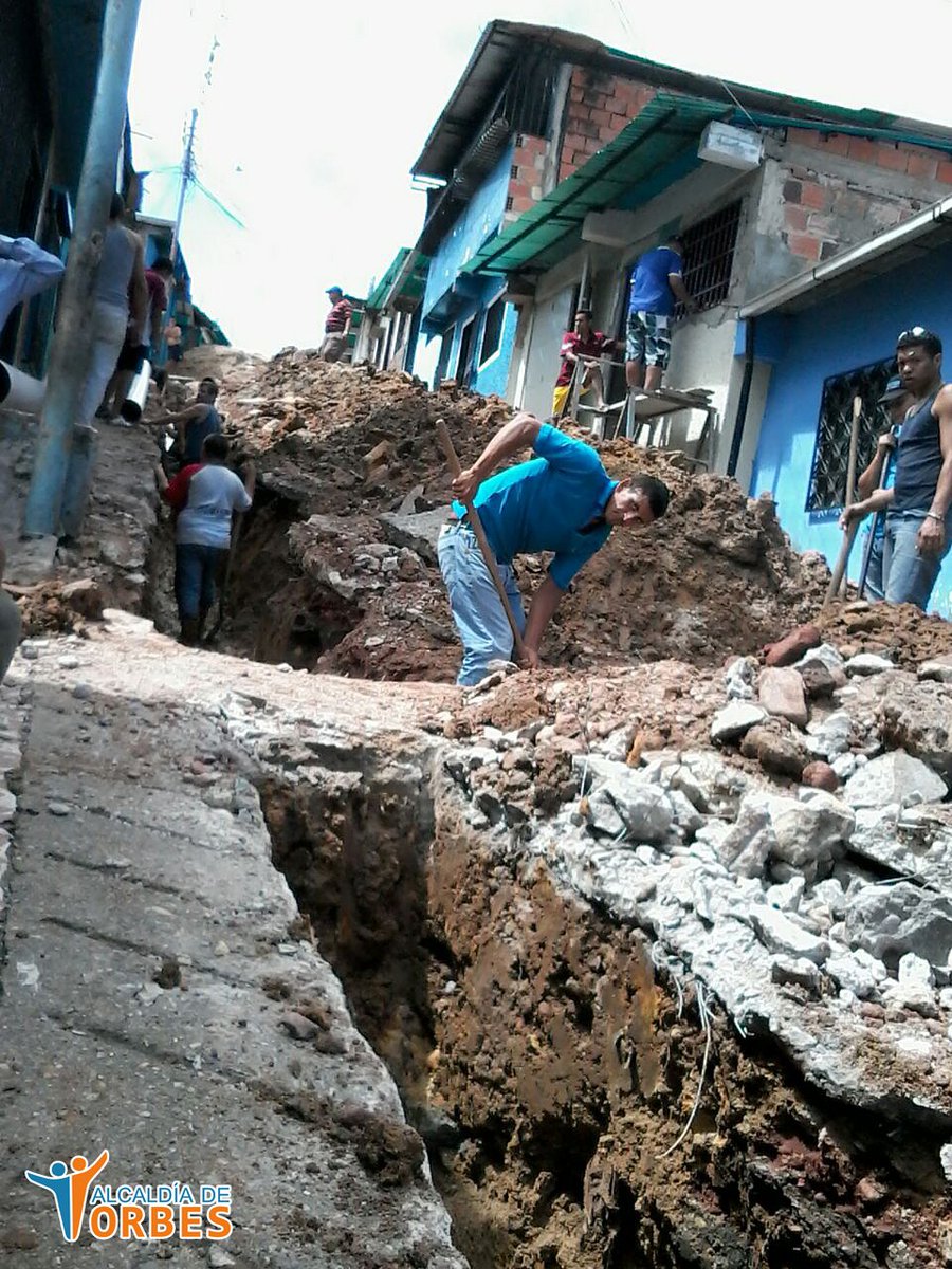 Alber_Maldonado's tweet photo. Continúan trabajos de canalización de aguas residuales en Walter Márquez. En #Torbes seguimos #ConstruyendoFuturo https://t.co/WWs0PTVR4J