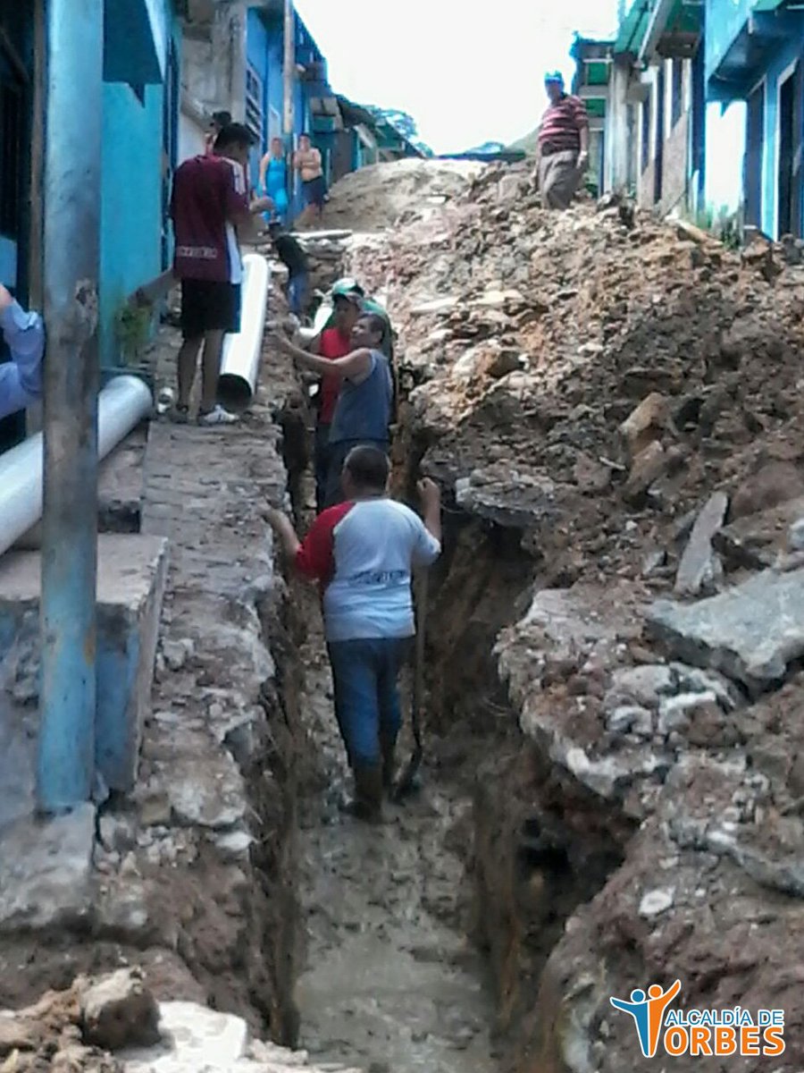 Alber_Maldonado's tweet photo. Continúan trabajos de canalización de aguas residuales en Walter Márquez. En #Torbes seguimos #ConstruyendoFuturo https://t.co/WWs0PTVR4J