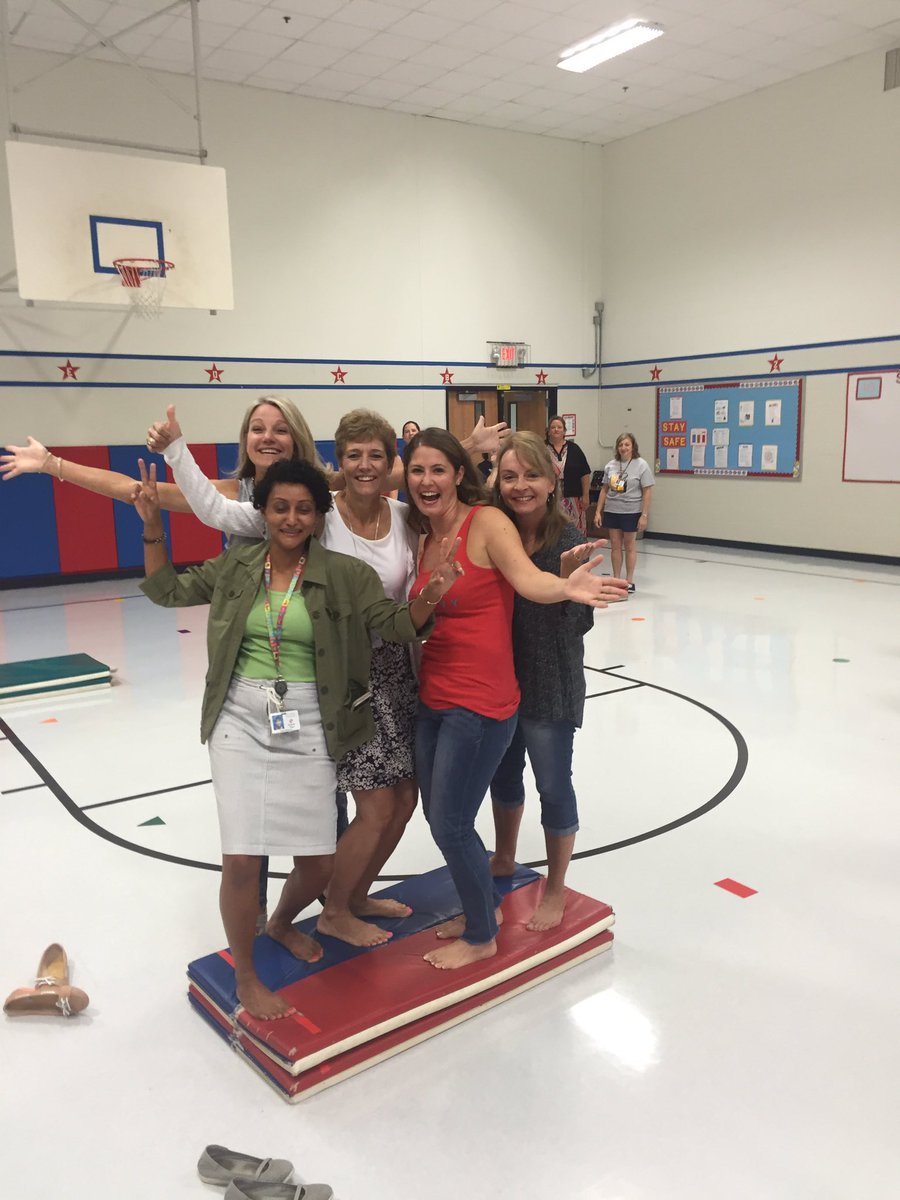 ShepardElem's tweet photo. Congrats 4th grade on "surviving" our team building game this morning! #teamshepard https://t.co/UoYm69mXi9