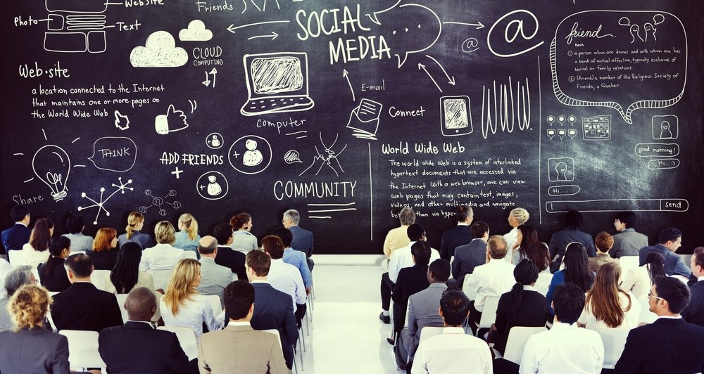 5 Tips for #Recruiting Talent on #SocialMedia. hubs.ly/H03Zgk20 #HR #Startup