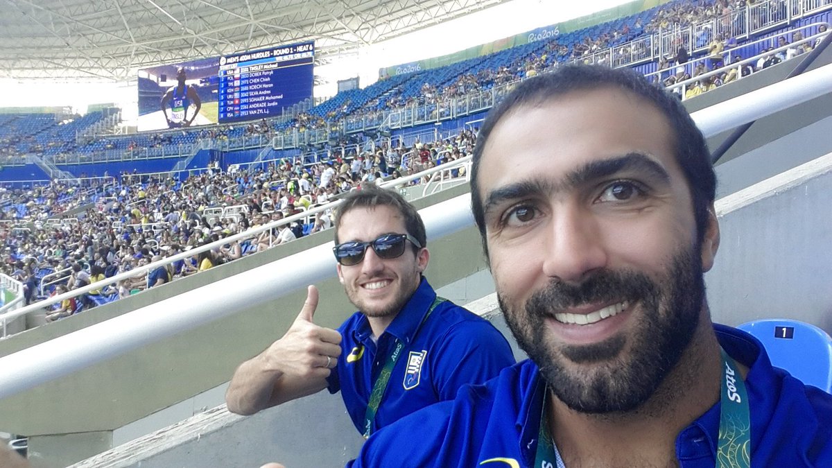 PabloApraUY's tweet photo. Listos para ver a @ASilvaOfficial arriba #Uruguay https://t.co/NoQXBUfVhr