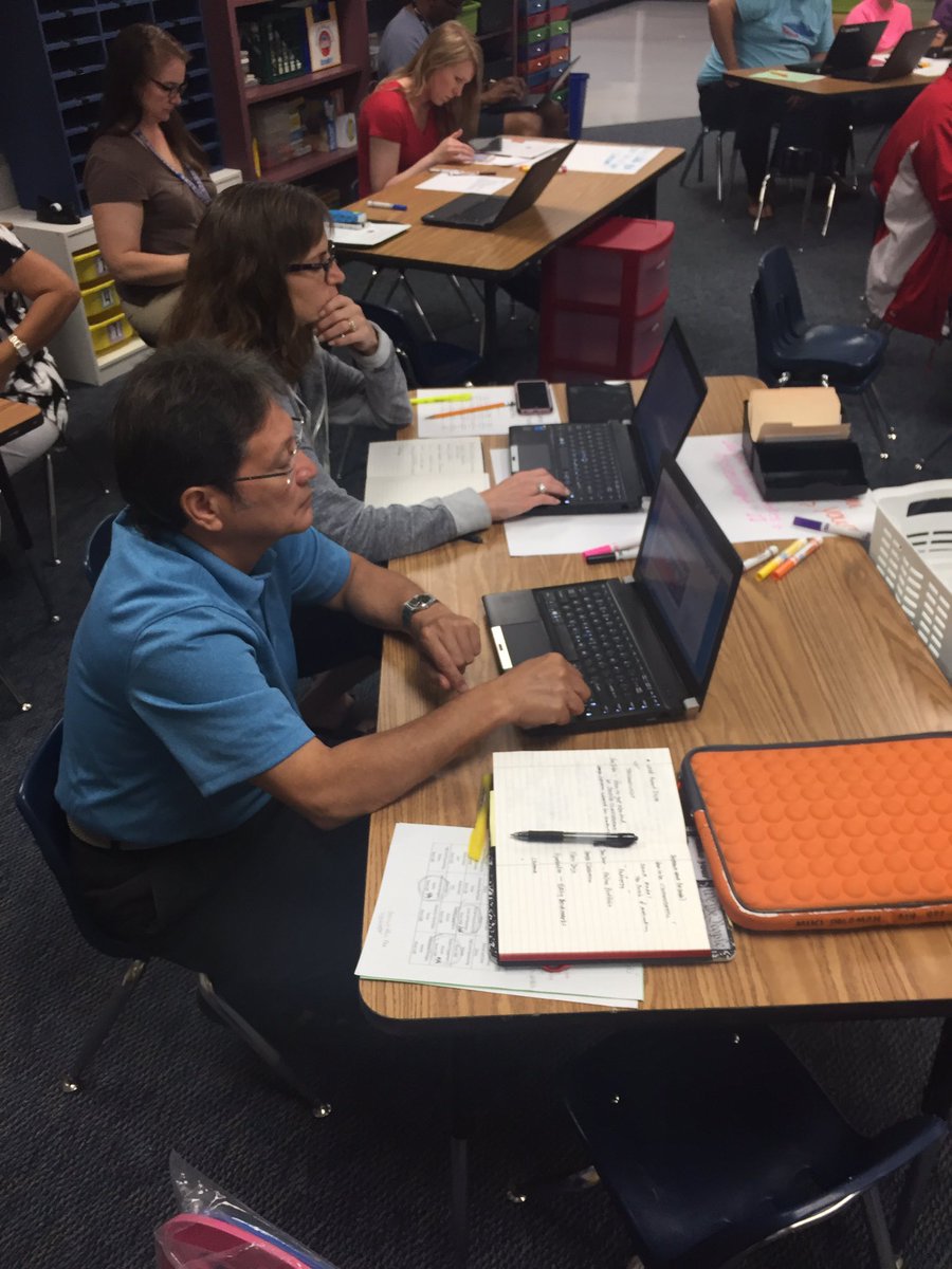 ShepardElem's tweet photo. Teachers checking out our new Shepard Google site! #teamshepard https://t.co/8P5wdHBtIo