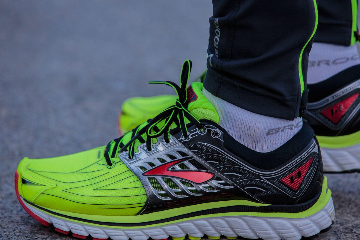 brooks running watch