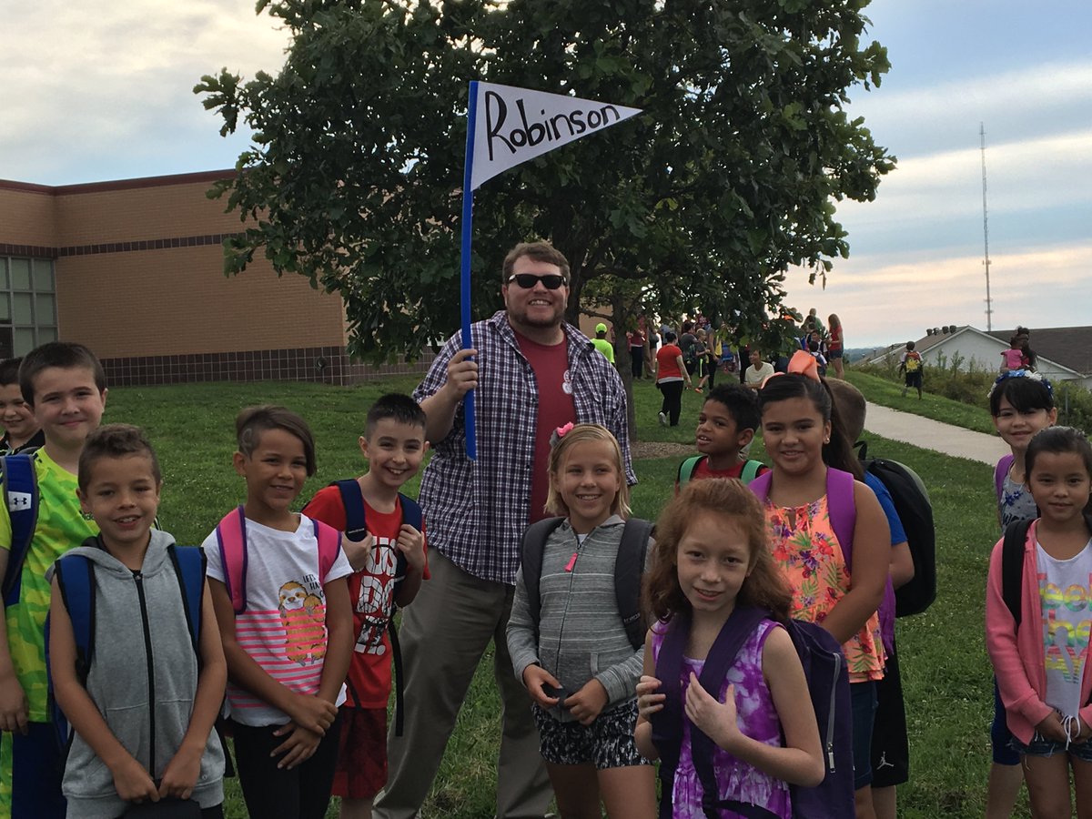 CampbellSchool's tweet photo. Welcome to a brand new school year at Campbell Elementary! https://t.co/q8DkSz9b7M