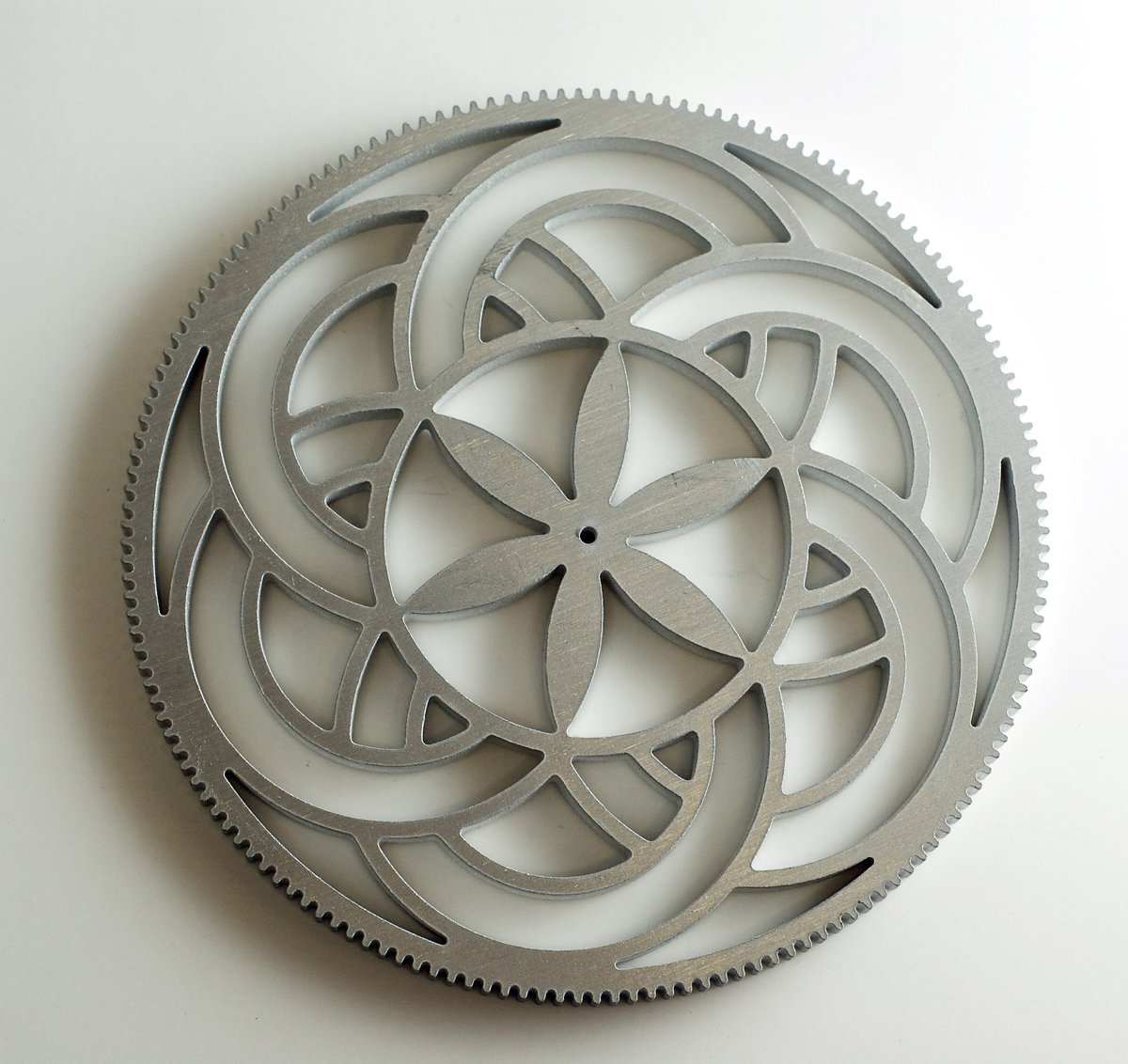 Waterjets allow you to cut a variety of shapes with precision. Learn about the benefits. buff.ly/2aY4kLR