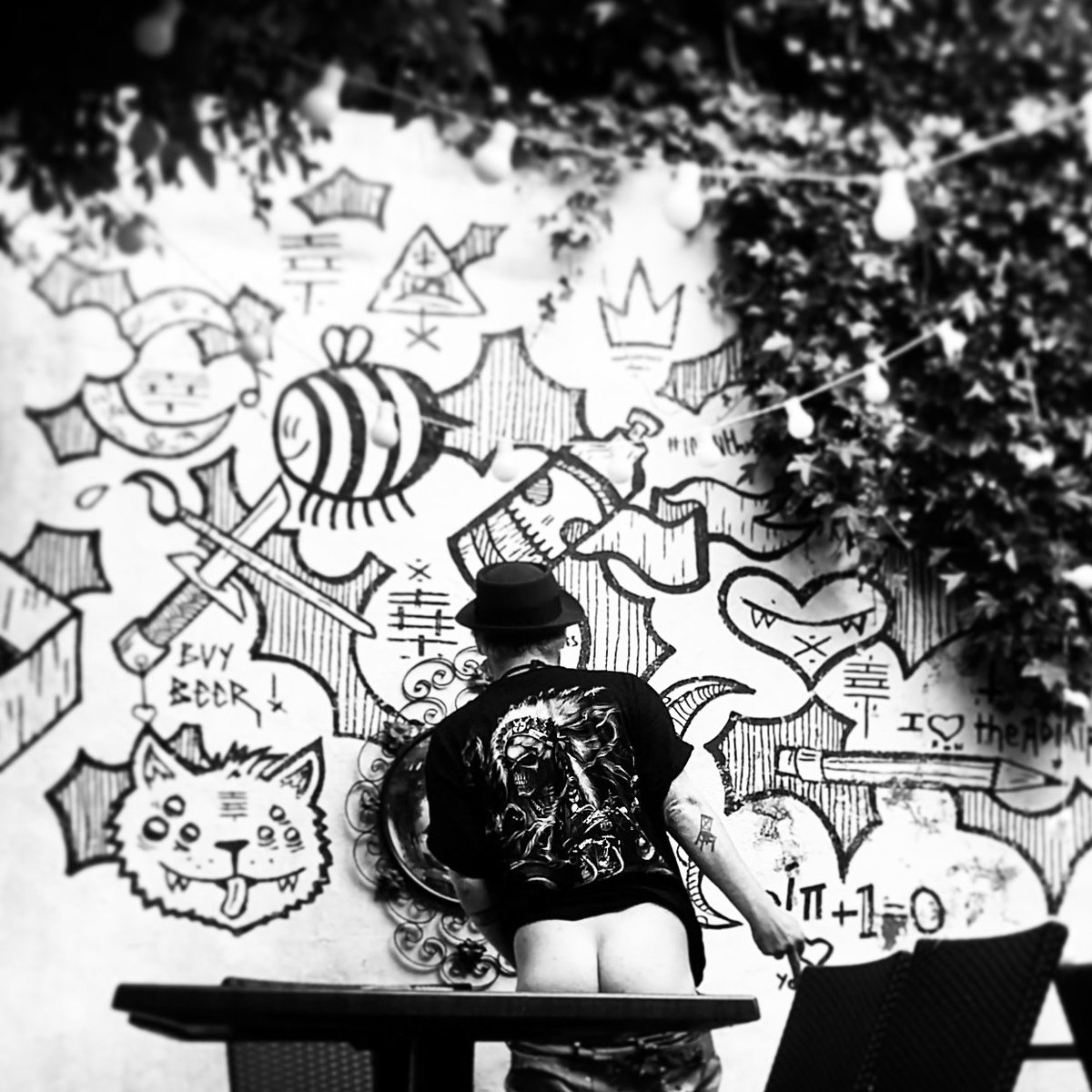 Bums out the admiral... probably to stay unfinished #iownthisart  #brightonstreetart #brightonart #artbrighton