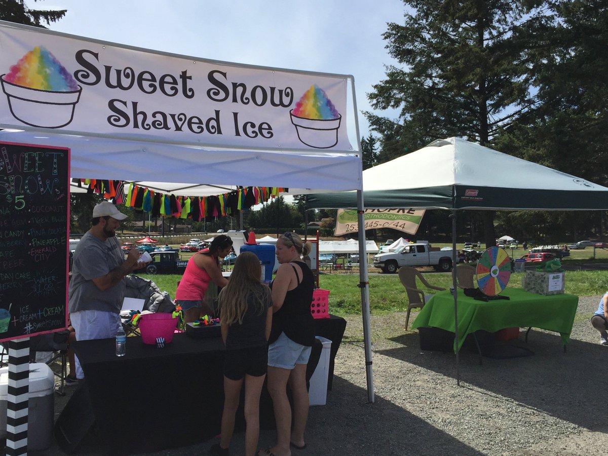hopkeortho's tweet photo. Enjoyed Freddie Fest right next to Sweet Snow Shaved Ice! #SmallBusiness #SupportLocal #SweetTooth #BracesFriendly https://t.co/Xw06aNyaTV