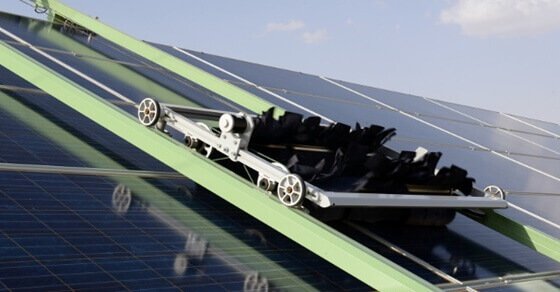 RevolveSolar's tweet image. RT if you know of some #Solar panels that needed a good cleaning before all this #rain hubs.ly/H03_Bhn0