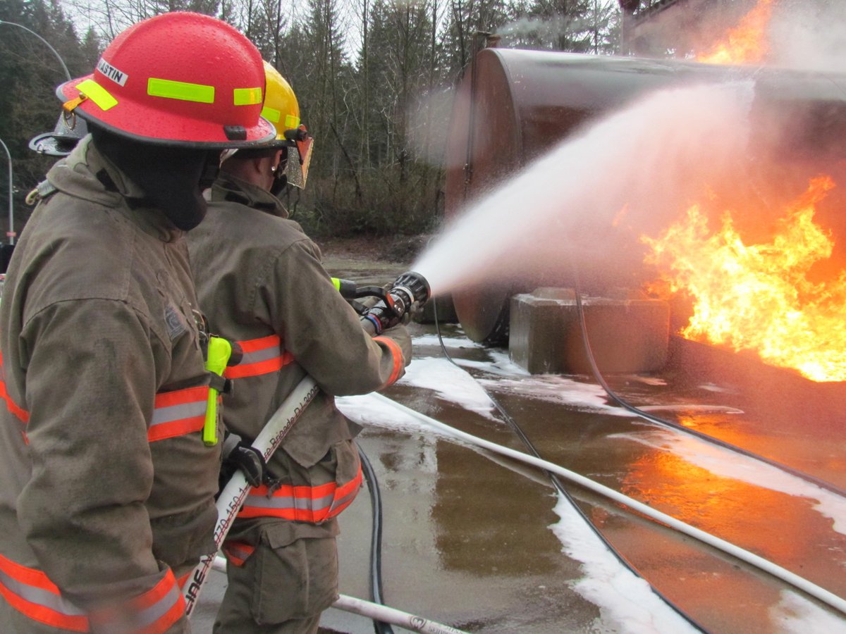 DRDC_RDDC's tweet photo. #CSSP_PCSS Connect article: Fire Chief Tom DeSorcy recounts experience at #ExVulcan https://t.co/s6SifIlCOp https://t.co/LbA7xMuiG1