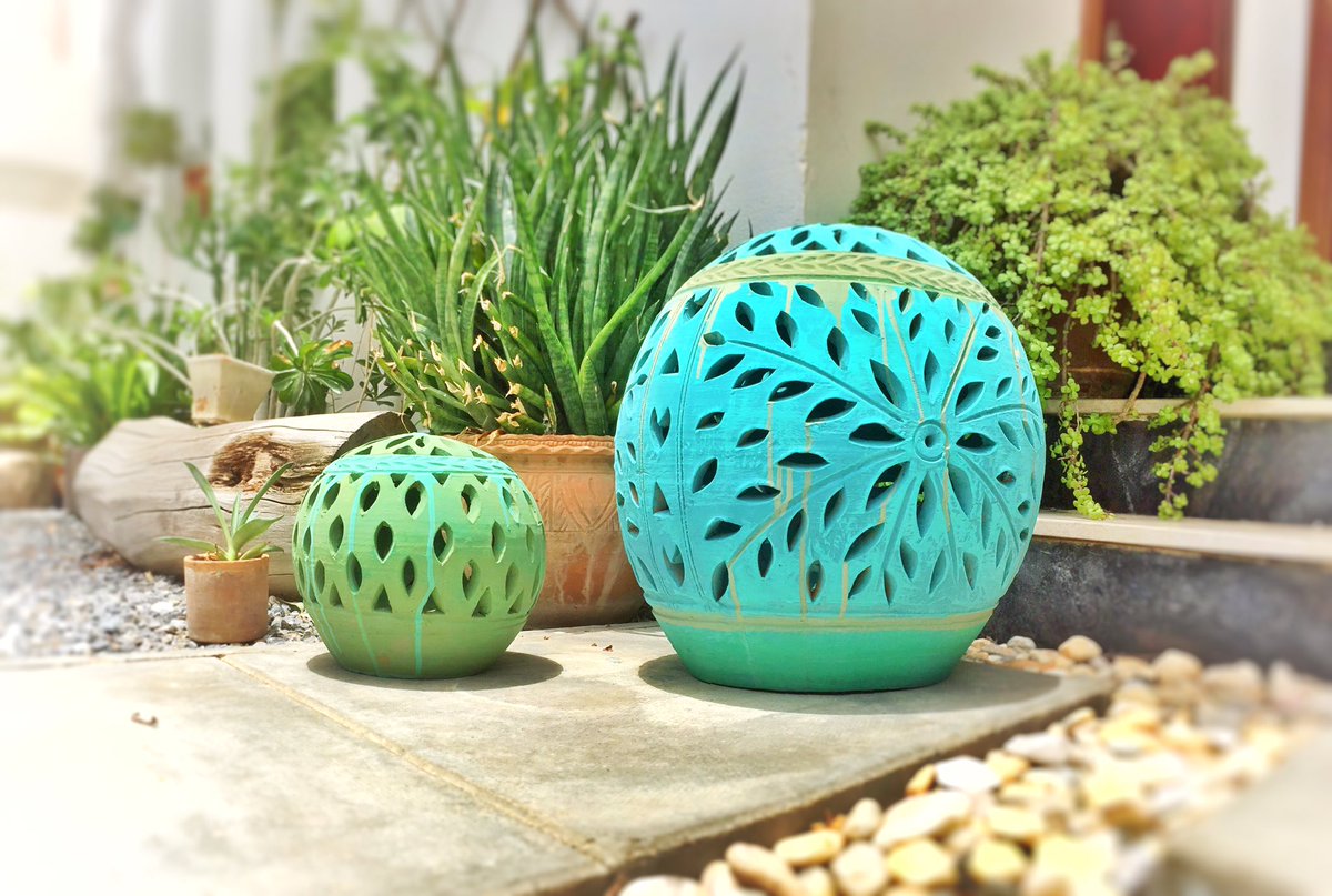 Sununu_Muscat's tweet photo. The first of our #SununuMuscatGardenSeries. Transform your garden using @chalkpaint  by @AnnieSloanHome https://t.co/lyf7dQuoVh