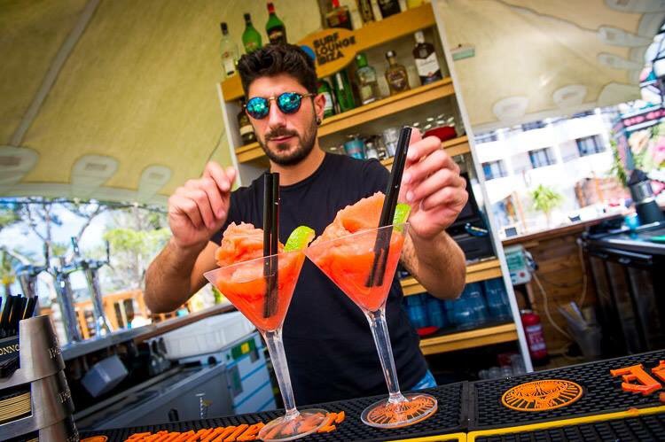 It's hot, hot, hot here in #Ibiza. Come &amp; have something fresh with us. 🍸🍸 #ibiza #ibiza16 #ibiza2016 #drink
