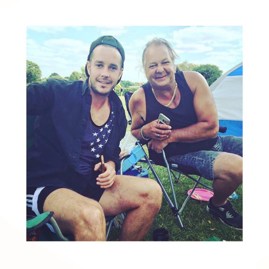 Stevieleedsy's tweet image. Me and the papa 💙