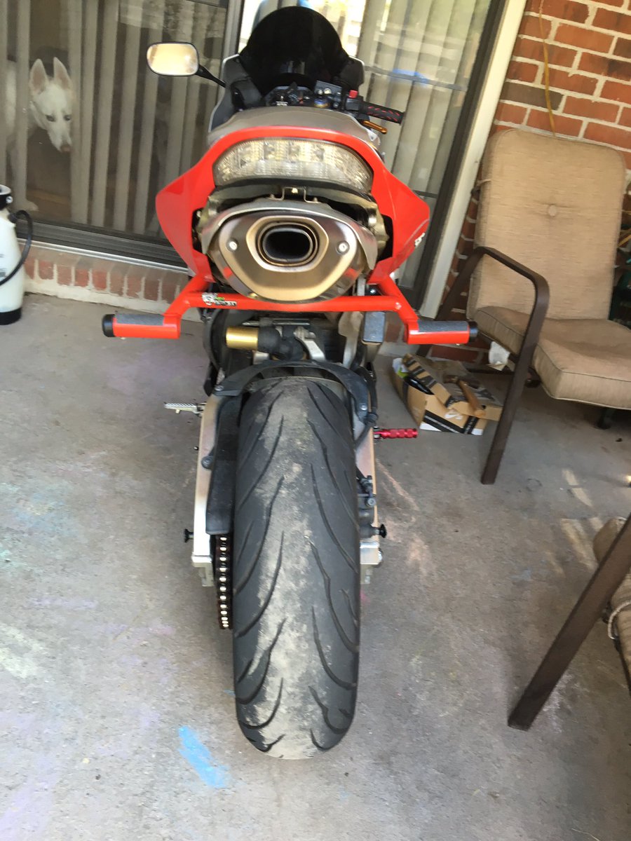 Buggz tweet media
