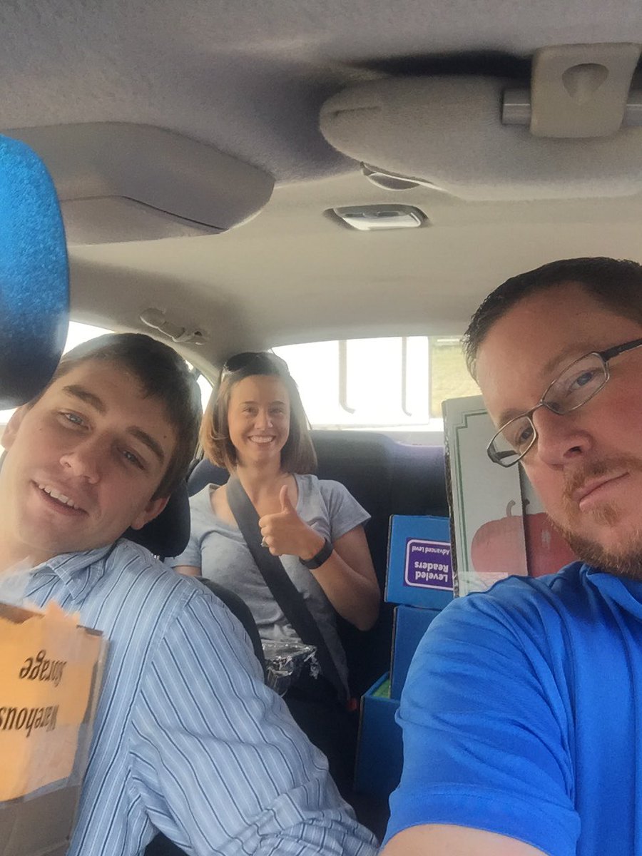 JoshLSnyder's tweet photo. Trunk is full!! Back to School we go!! #AVExplorers @troysidders https://t.co/GzDtg99hoP