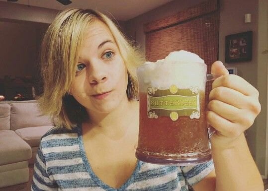 BumpDaily's tweet photo. Cassie and butterbeer😱 @HollisterCassie https://t.co/DGwgj8ubUF