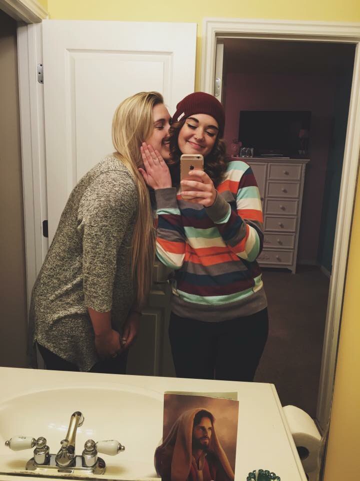 jenzyy28's tweet photo. What started as "shes dating my friend I have to like her" turned into a lifelong friendship. Go change lives Sam❤️💛 https://t.co/f1UF1h9N0K