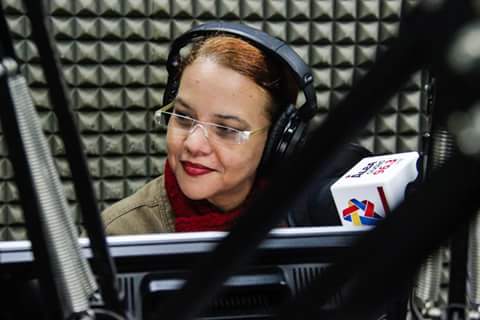Atodoconelfolcl's tweet photo. A todo con el folclor por @albaciudad con la locutora @lisderosa a las 3:00 pm #Venezuela #Música https://t.co/AjWDPmWUDo