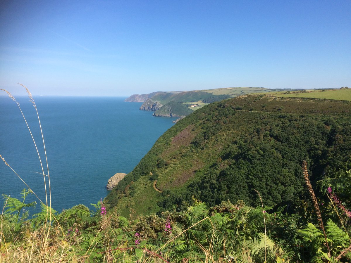Stunning view over Woody Bay &amp; spectacular #NorthDevon &amp; #exmoor coast. bit.ly/LDCoastWalk