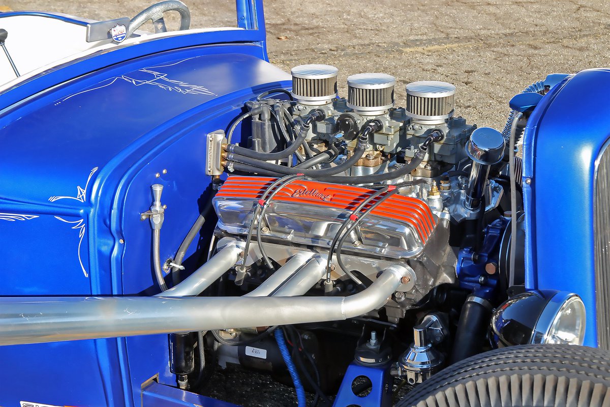 EdelbrockUSA's tweet photo. Can you say triple deuce?
#MotorMonday #Edelbrock #tripledeuce #2barrel #sbc https://t.co/Me3nIXpwRP