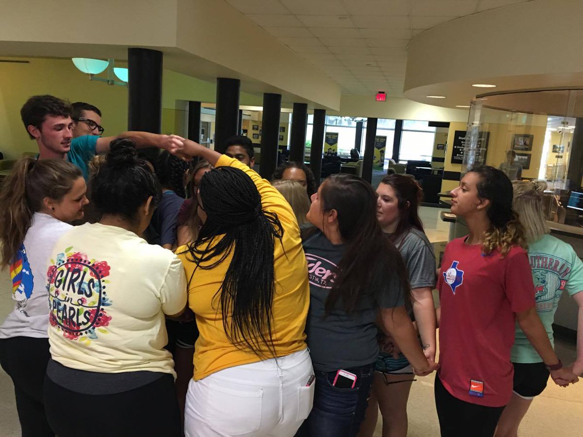 tluorientation's tweet photo. #TLU20 YOUR Peer Mentors are BACK! Are you ready for FRIDAY! https://t.co/n6ciS0JkER